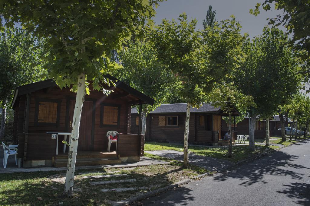 Camping & Bungalows Ligueerre De Cinca Екстериор снимка